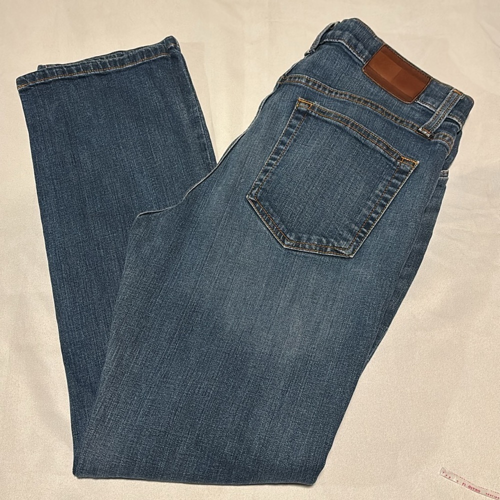 Tommy Hilfiger Men’s Classic Blue Denim Jeans - Picture 2 of 6